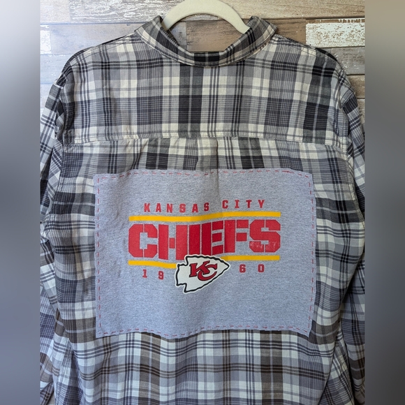 Kansas City Chiefs Upcycled Handcrafted Dip Dye Bleach Button Down Shirt - Picture 3 of 15
